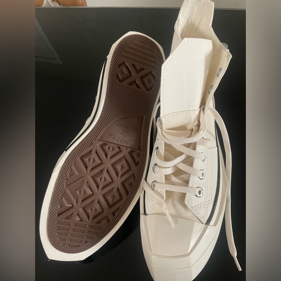 Chuck Square Toe Platform High Top Sneaker
Converse Sz 7.5 - Picture 2 of 5